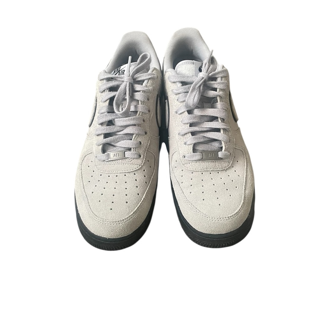 Nike Men's Light Gray Sneakers